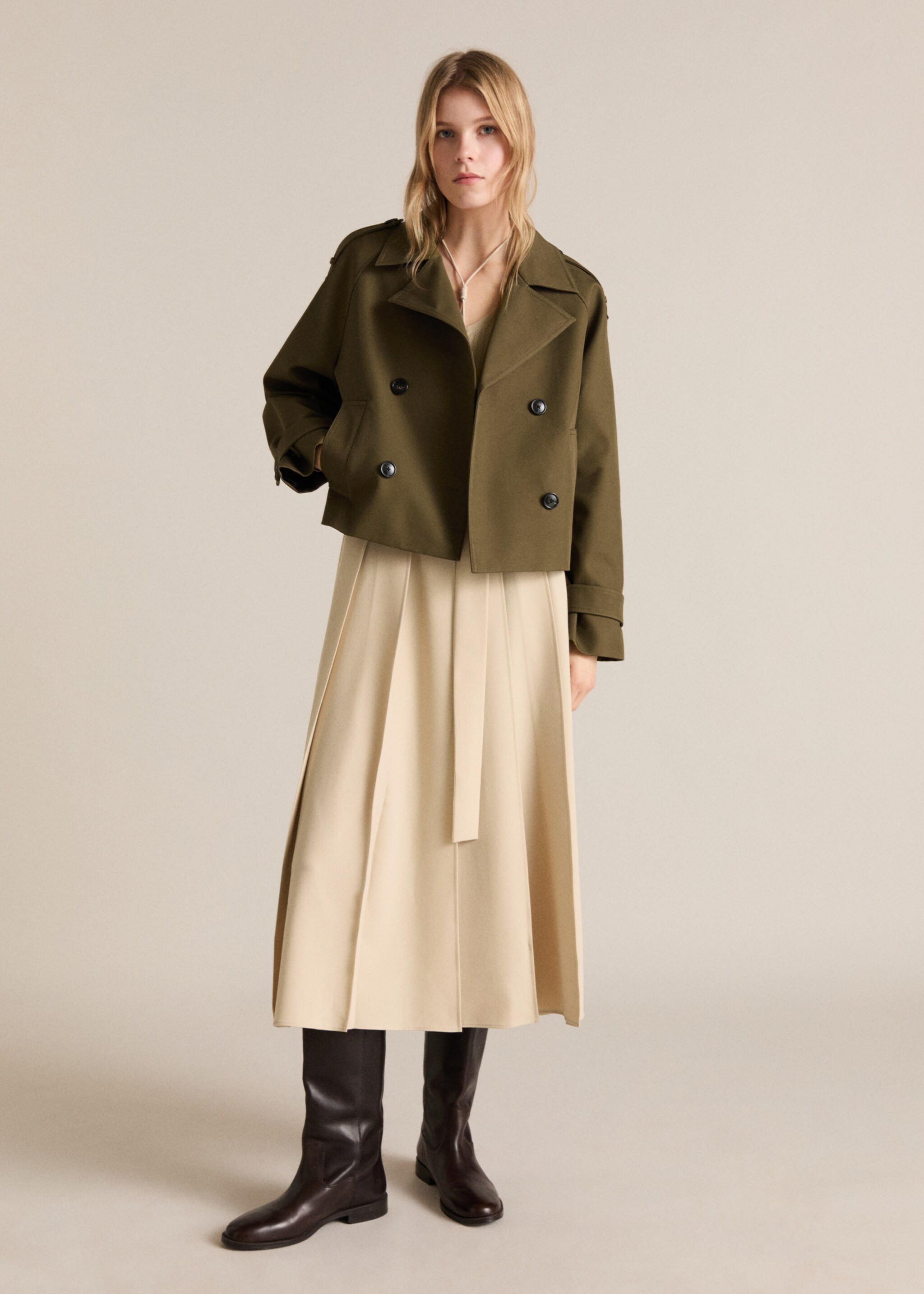 Trench court double boutonnage - Plan général, Kaki. Ref: 87074808-00.