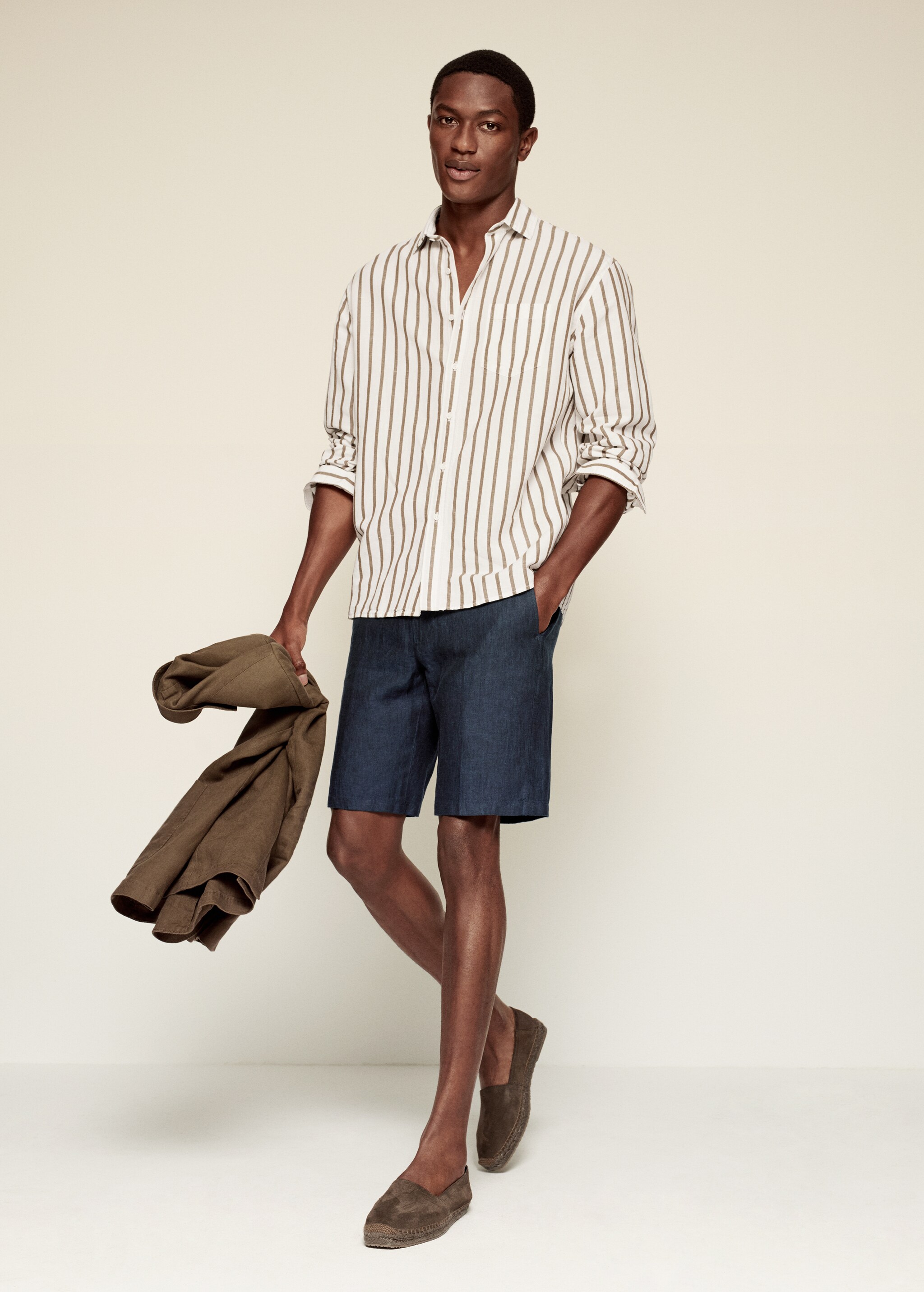 Camisa regular fit lino rayas  - Plano general