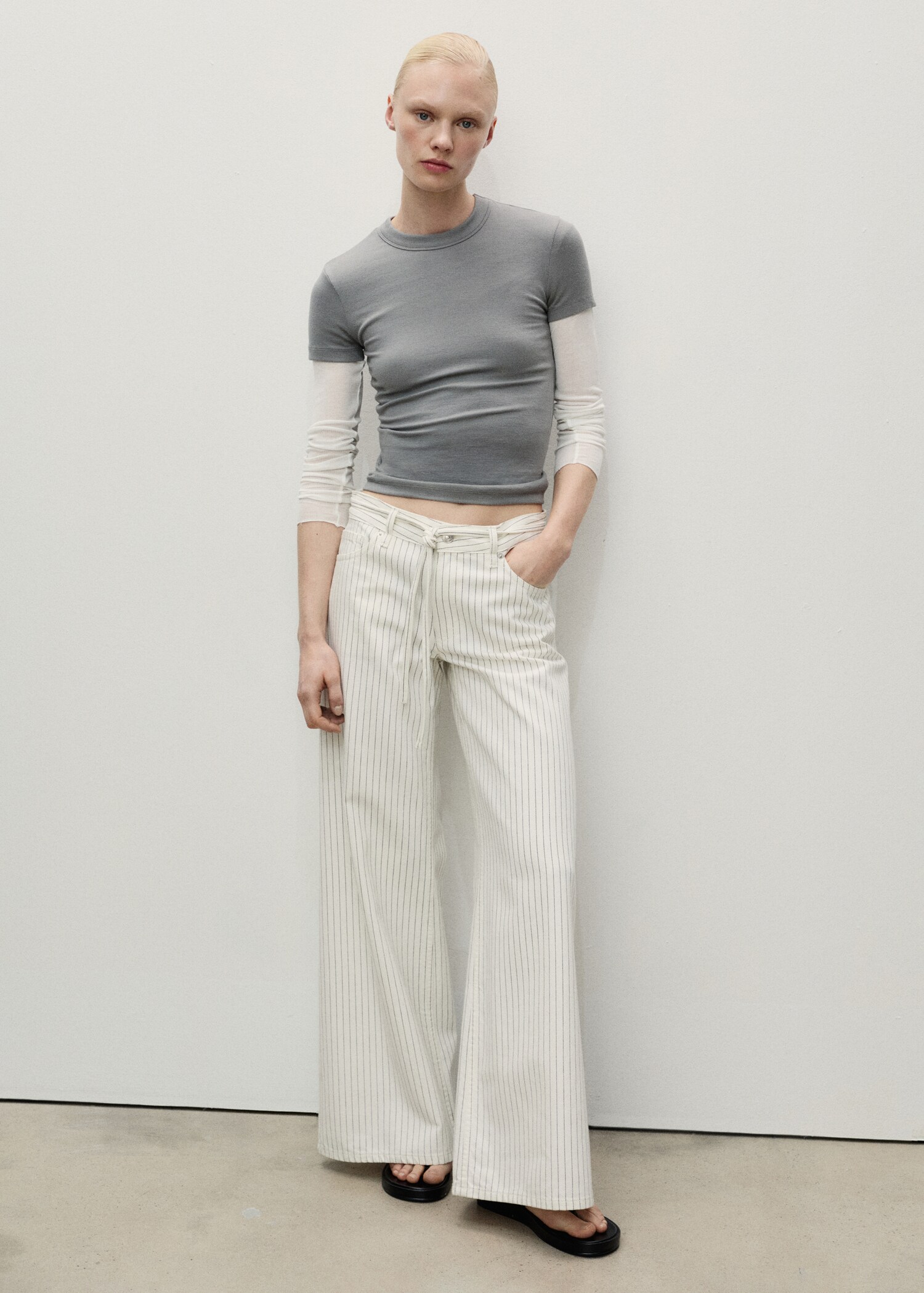 Wide leg jeans with stripes and belt - General plane