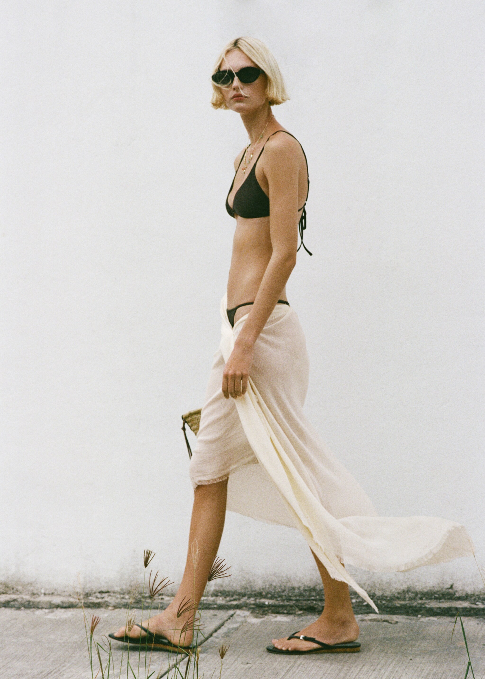 Linen-blend scarf with frayed ends - General plane, Ecru. Ref: 87075924-00.