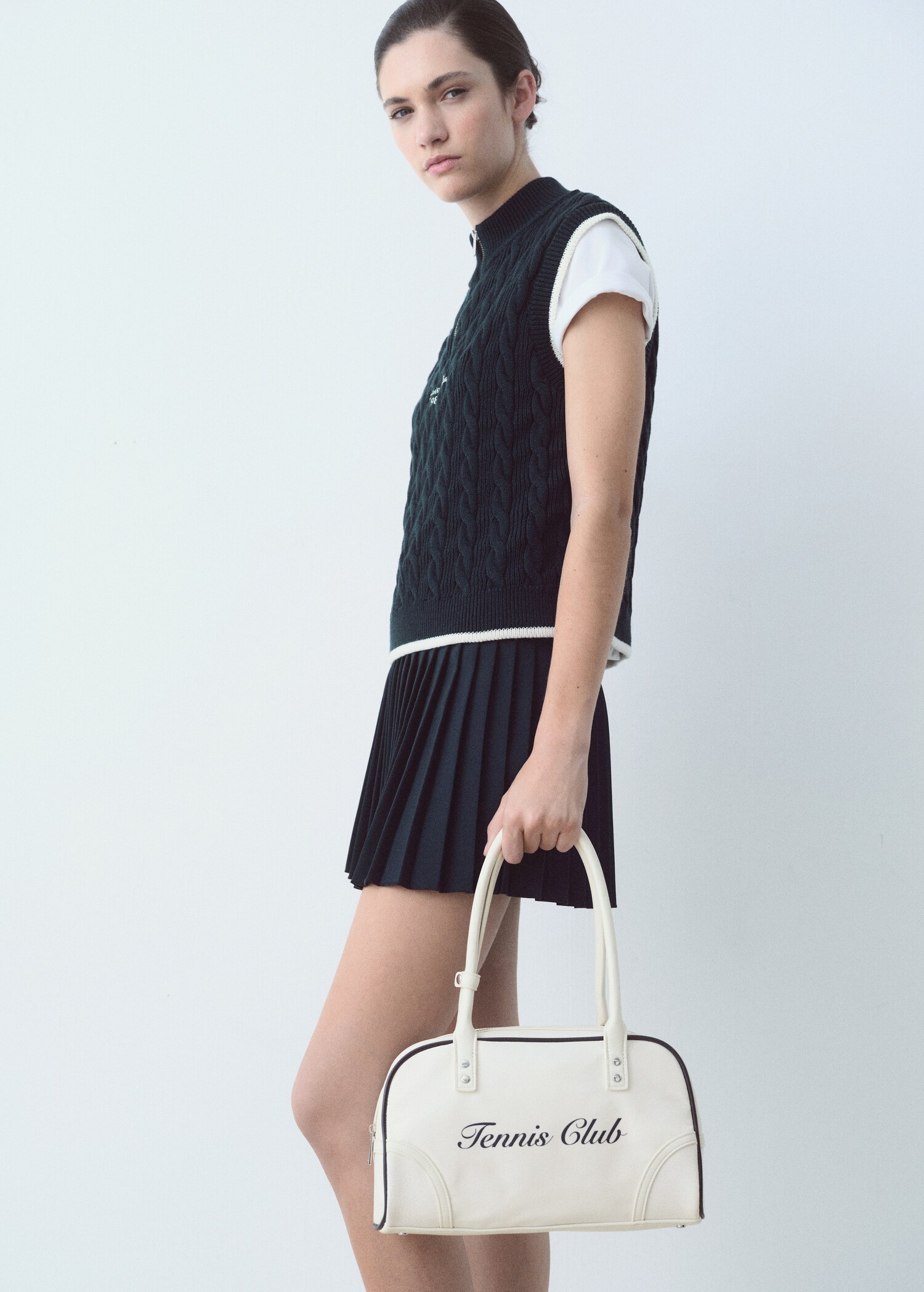 Shoulder bag with printed message - General plane