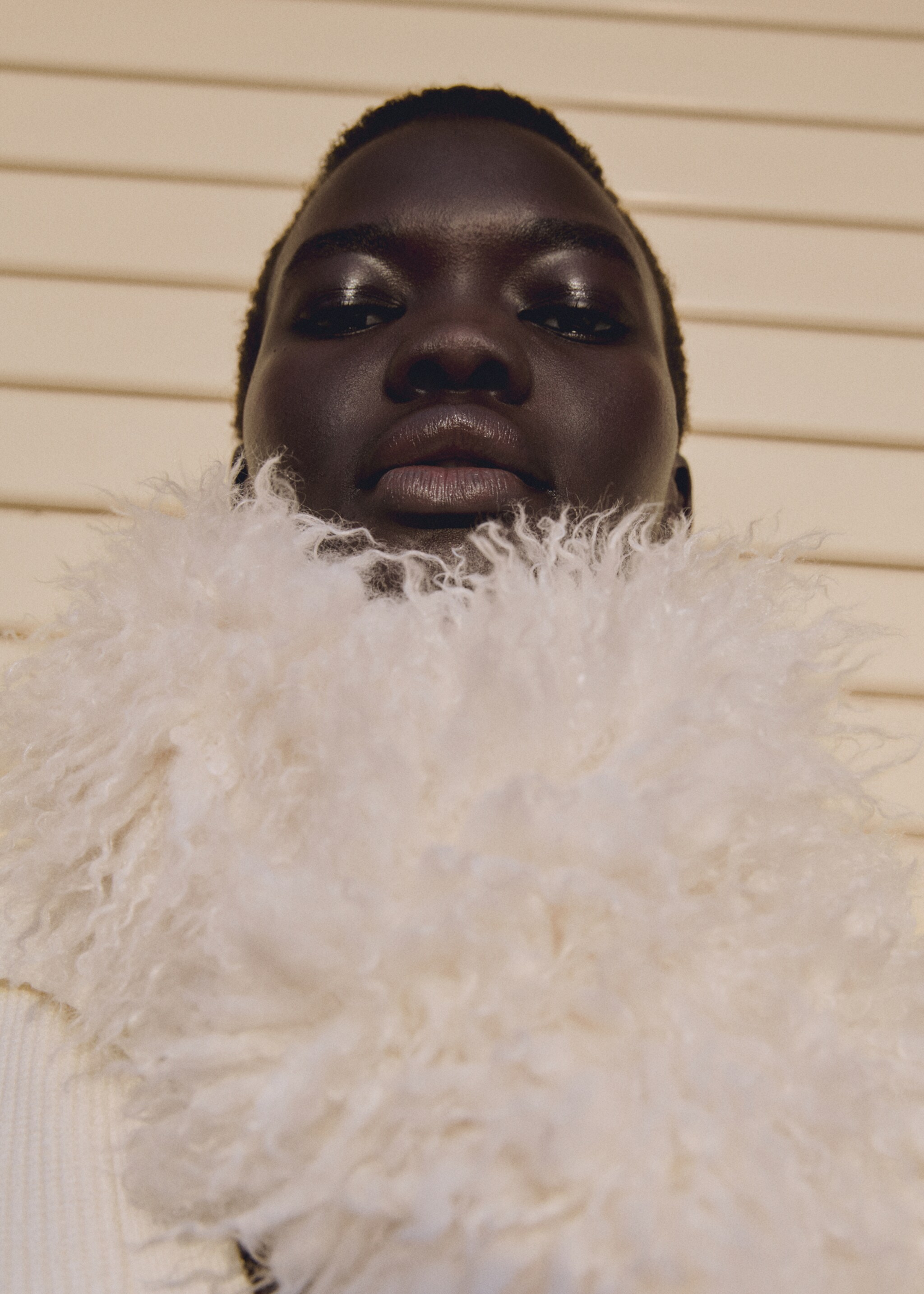 Faux-fur scarf - General plane, Ecru. Ref: 87080417-00.