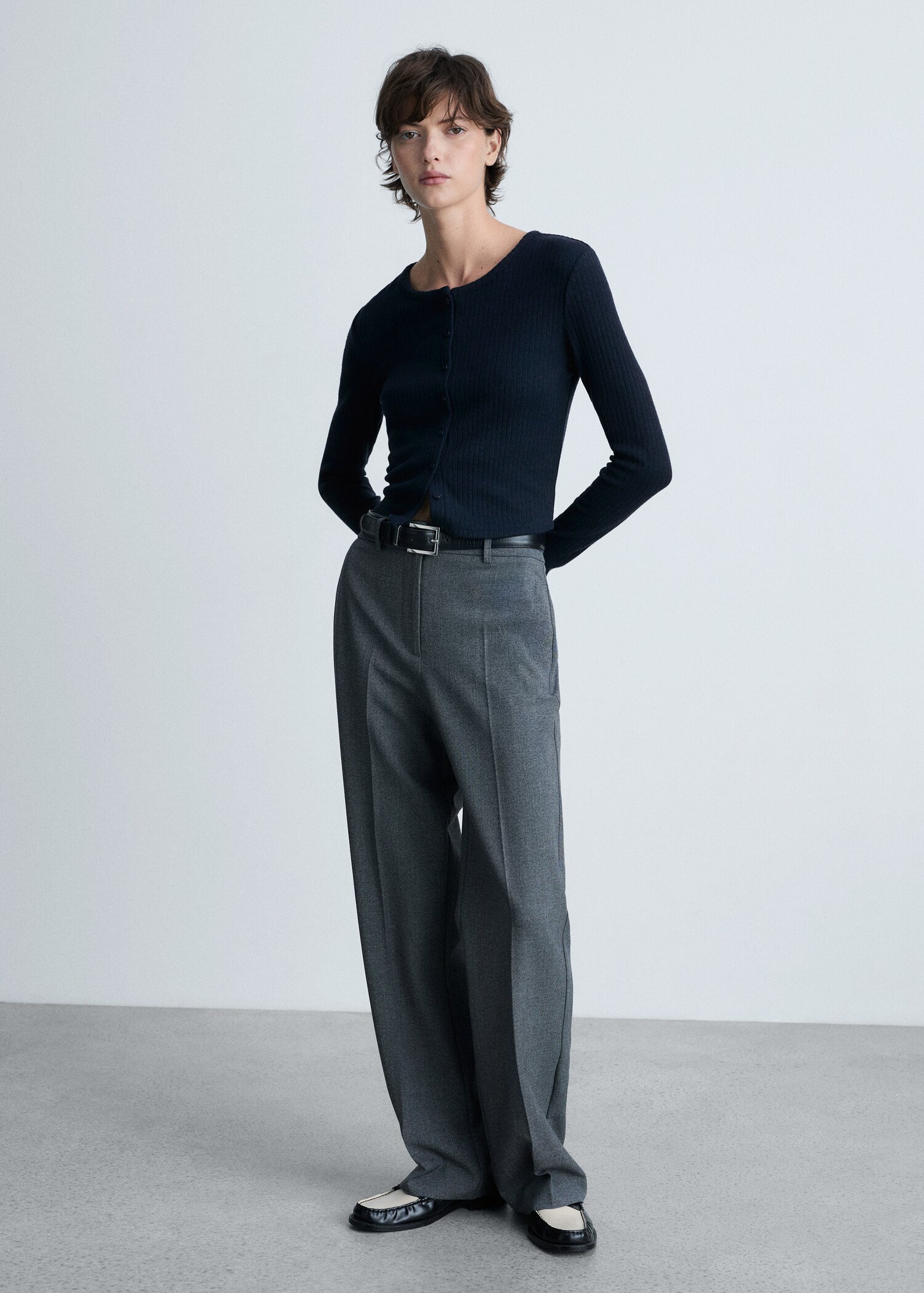 Buttoned ribbed cardigan - General plane