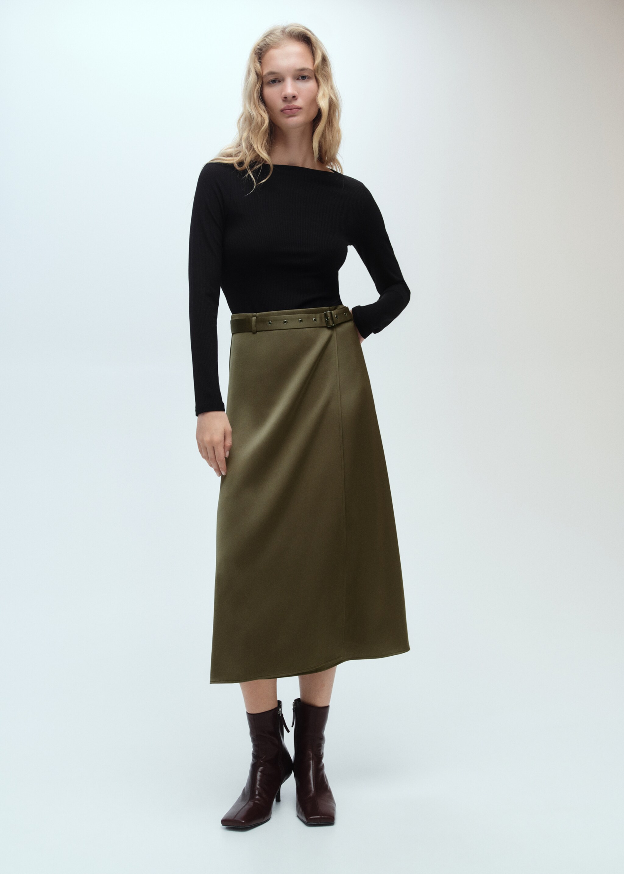 Combined woven dress with belt - General plane, Khaki. Ref: 87080639-00.