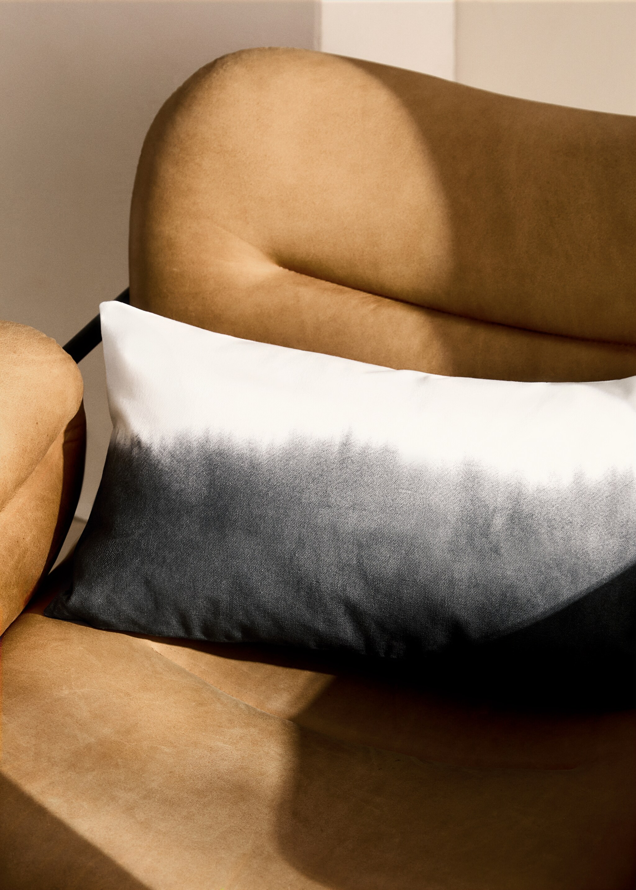 Cushion cover with gradient effect 30x50 cm - General plane, Charcoal. Ref: 87082025-00.