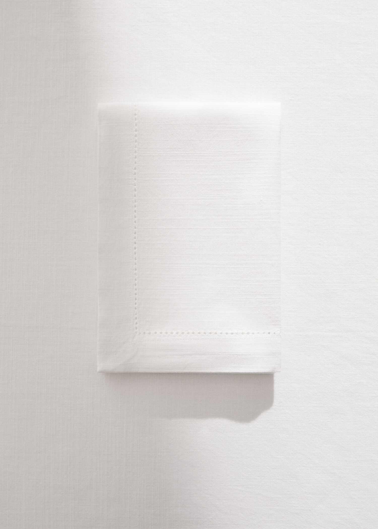 Cotton napkins with hemstitch - General plane
