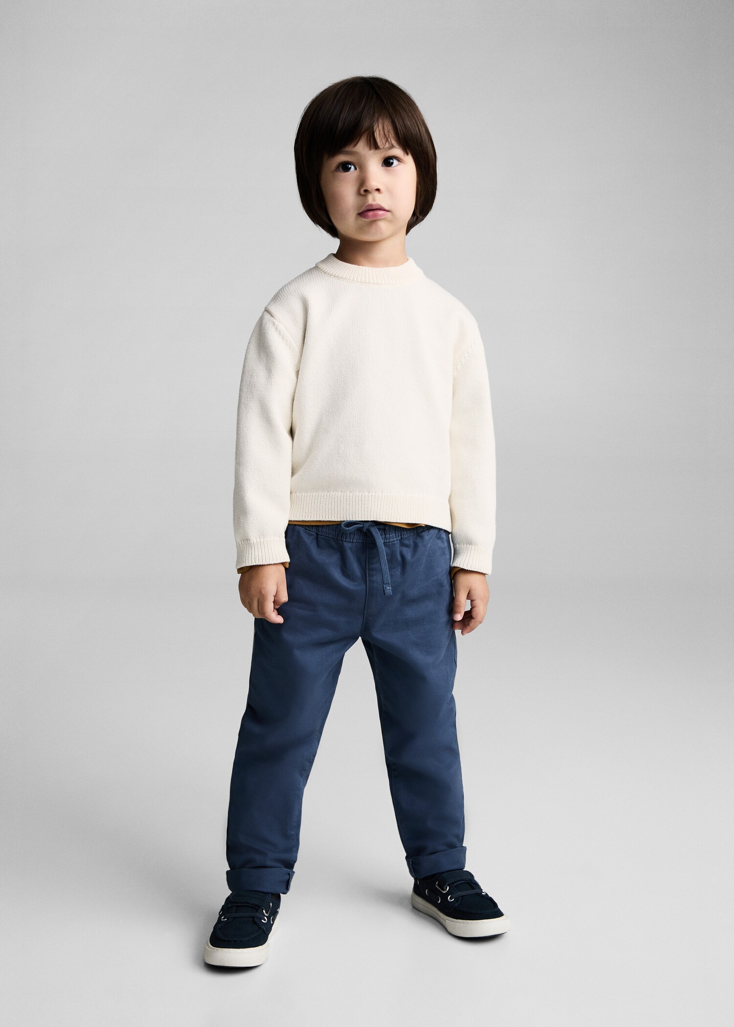 Knitted cotton sweater - General plane