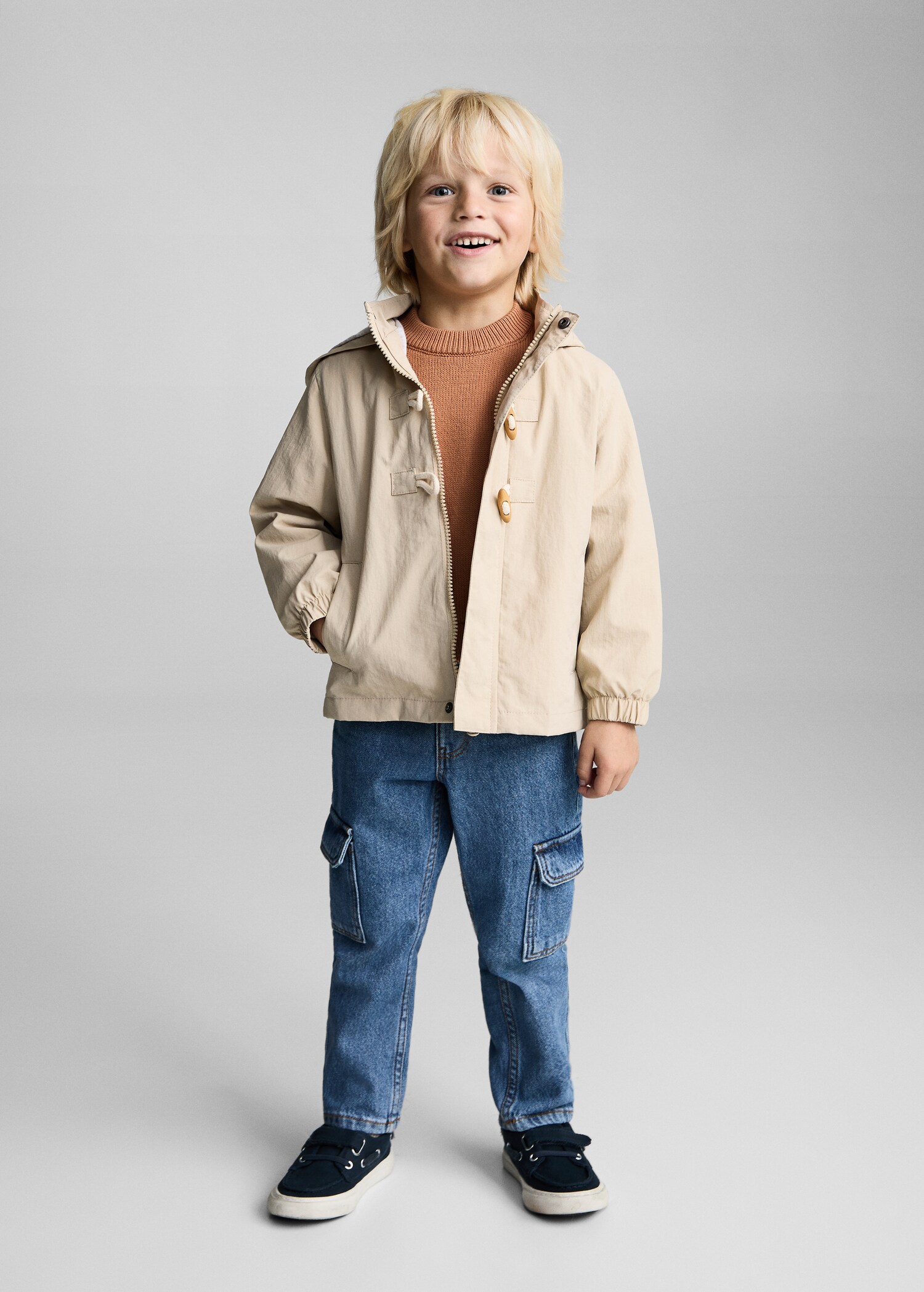 Knitted cotton sweater - General plane