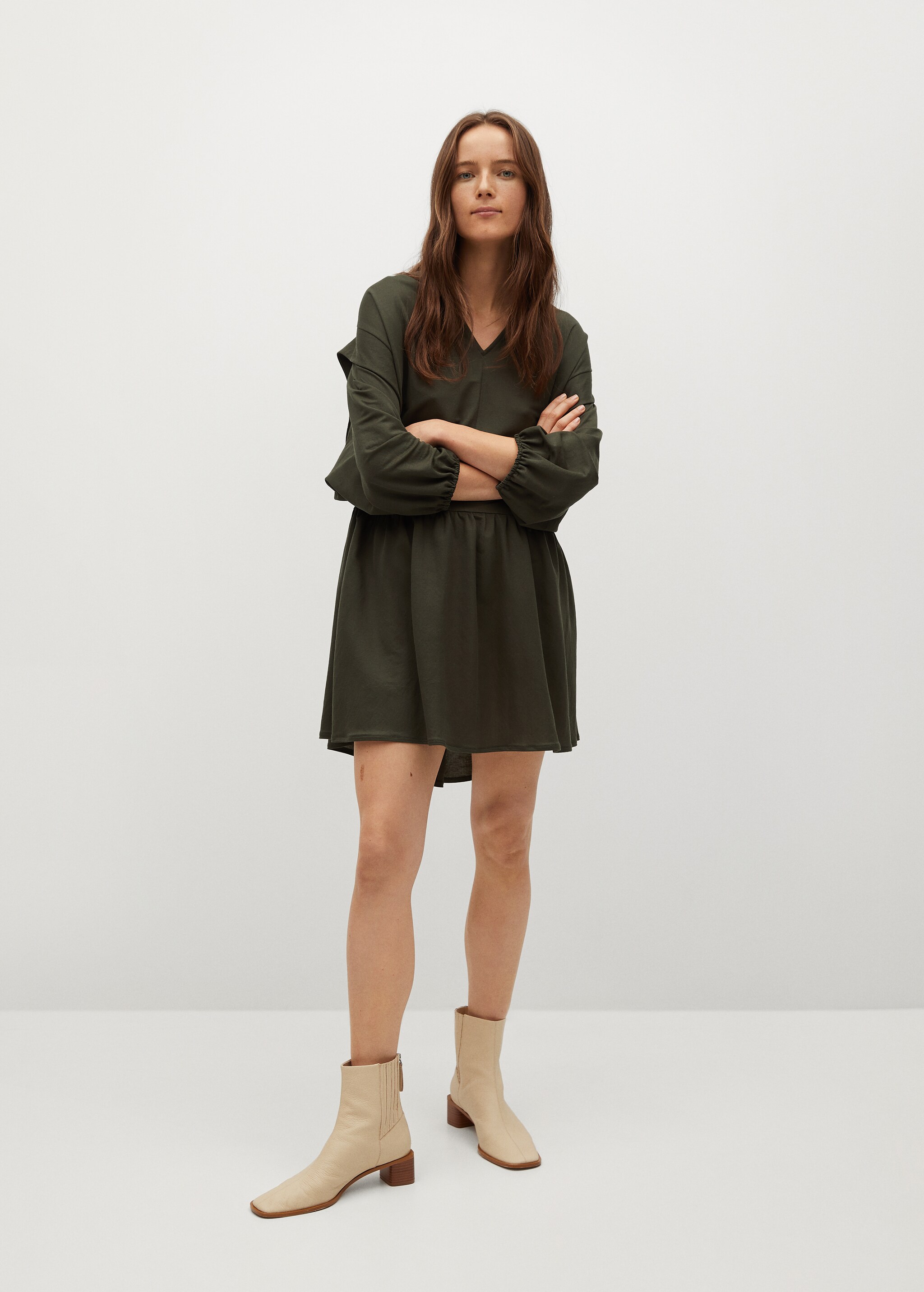 Vestido pliegues fluido - Plano general