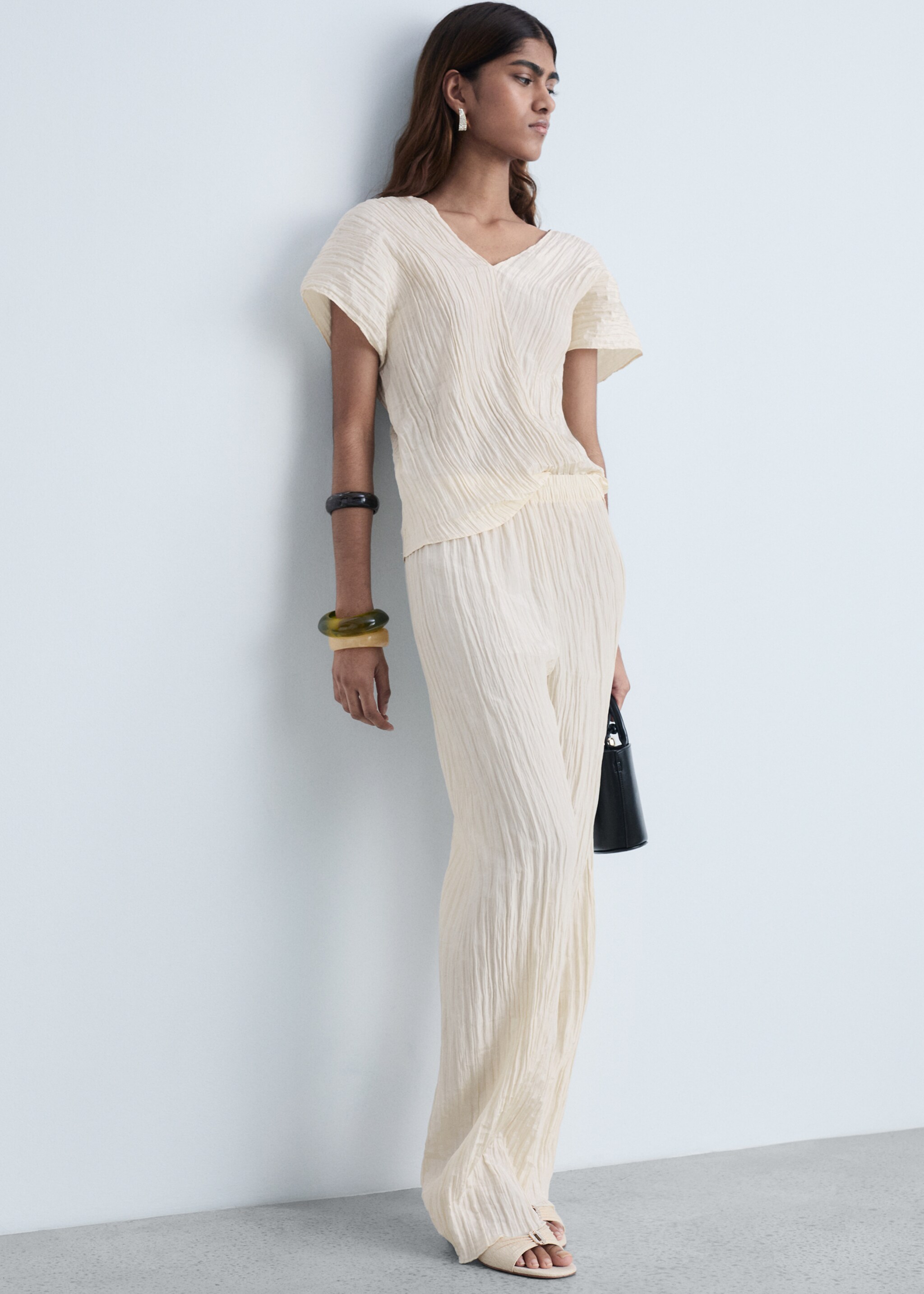 Pleated straight trousers - General plane, Vanilla. Ref: 87084064-00.