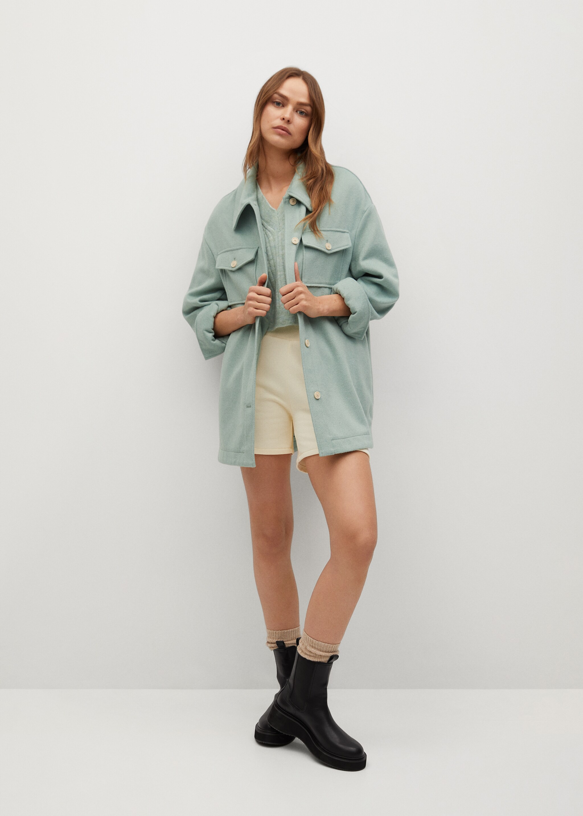 Sobrecamisa lana oversize - Plano general