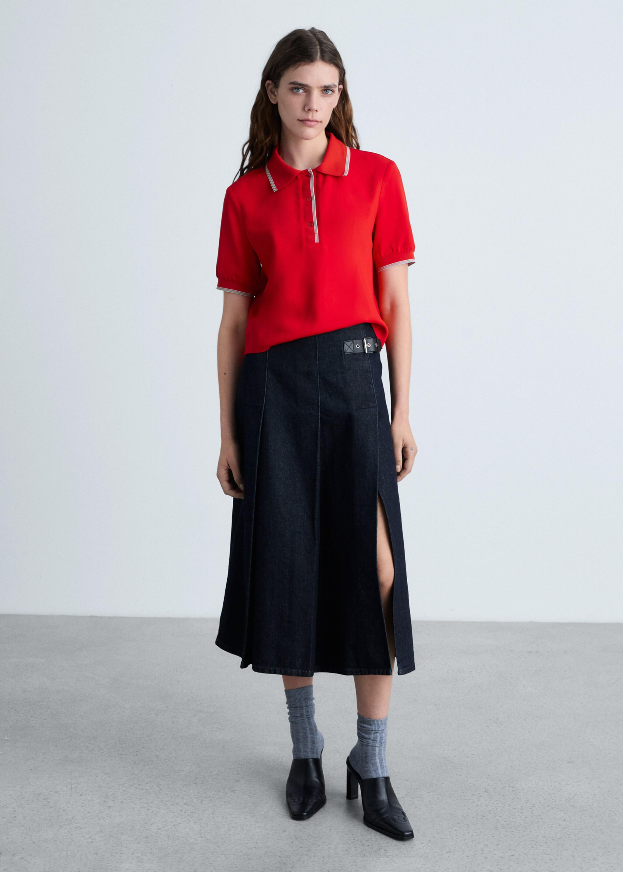 Cropped polo shirt with contrasting trim - General plane, Red. Ref: 87084799-00.