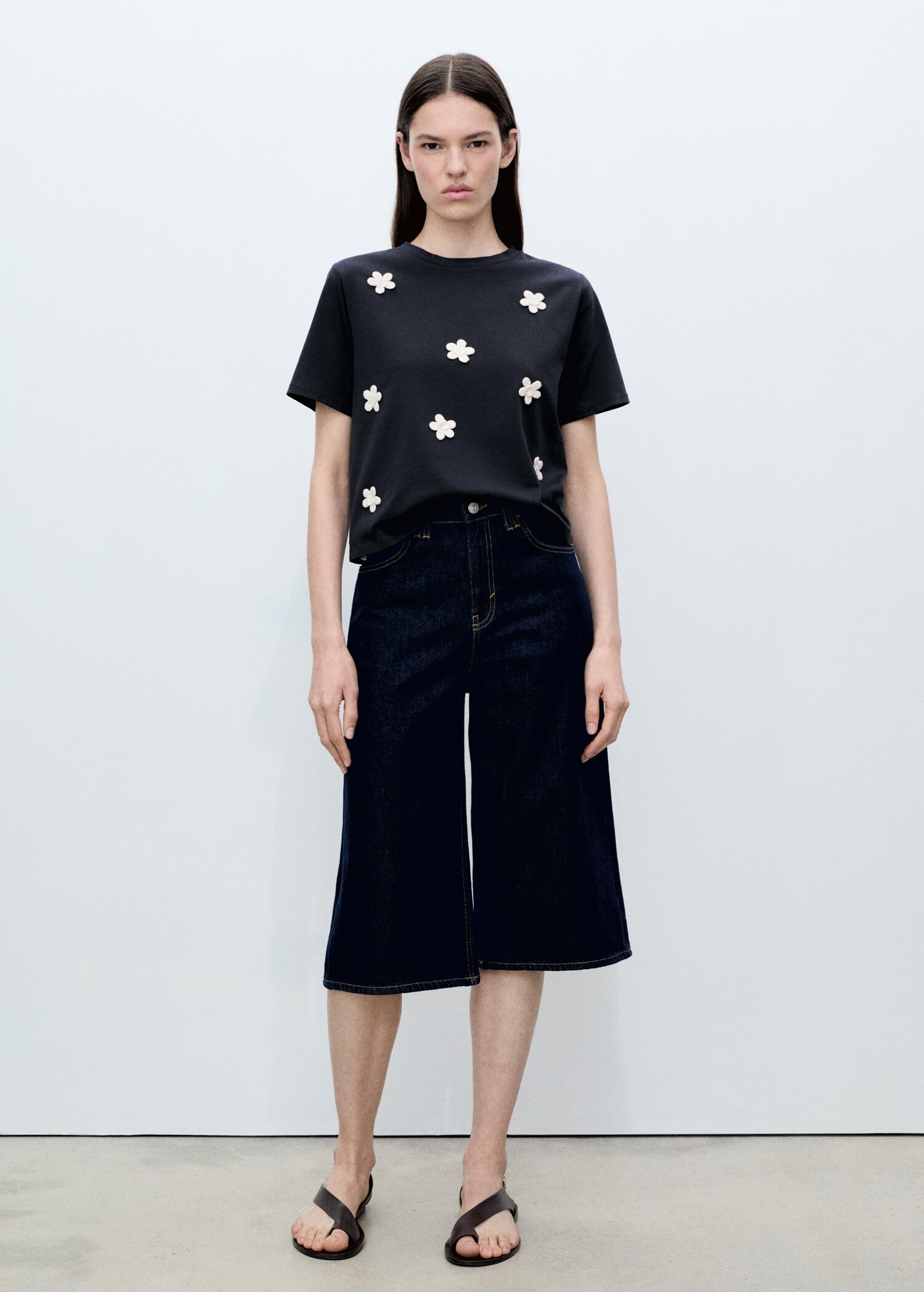 Samarreta màniga curta aplic flors - Pla general