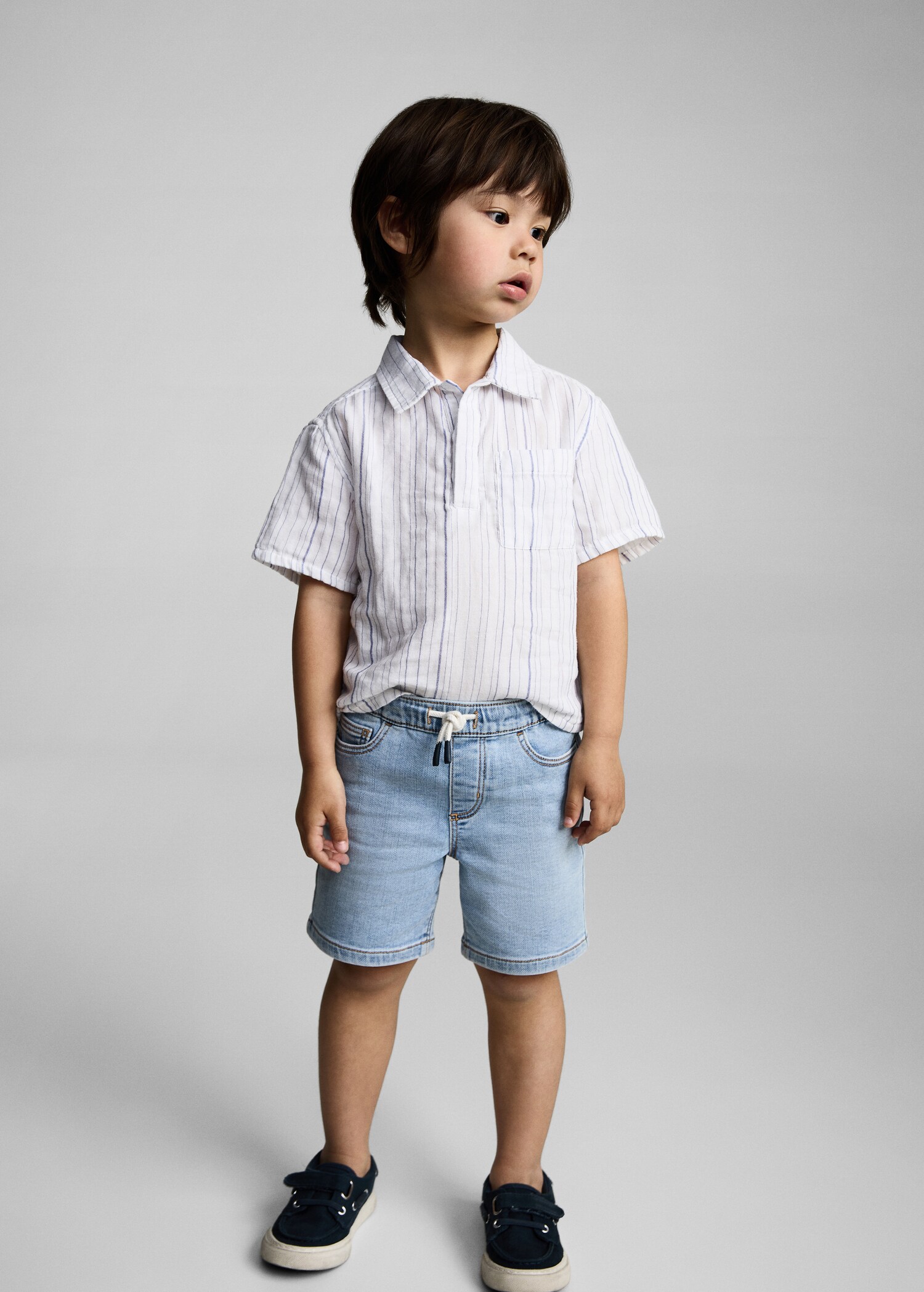 Bermudas denim cordón - Plano general