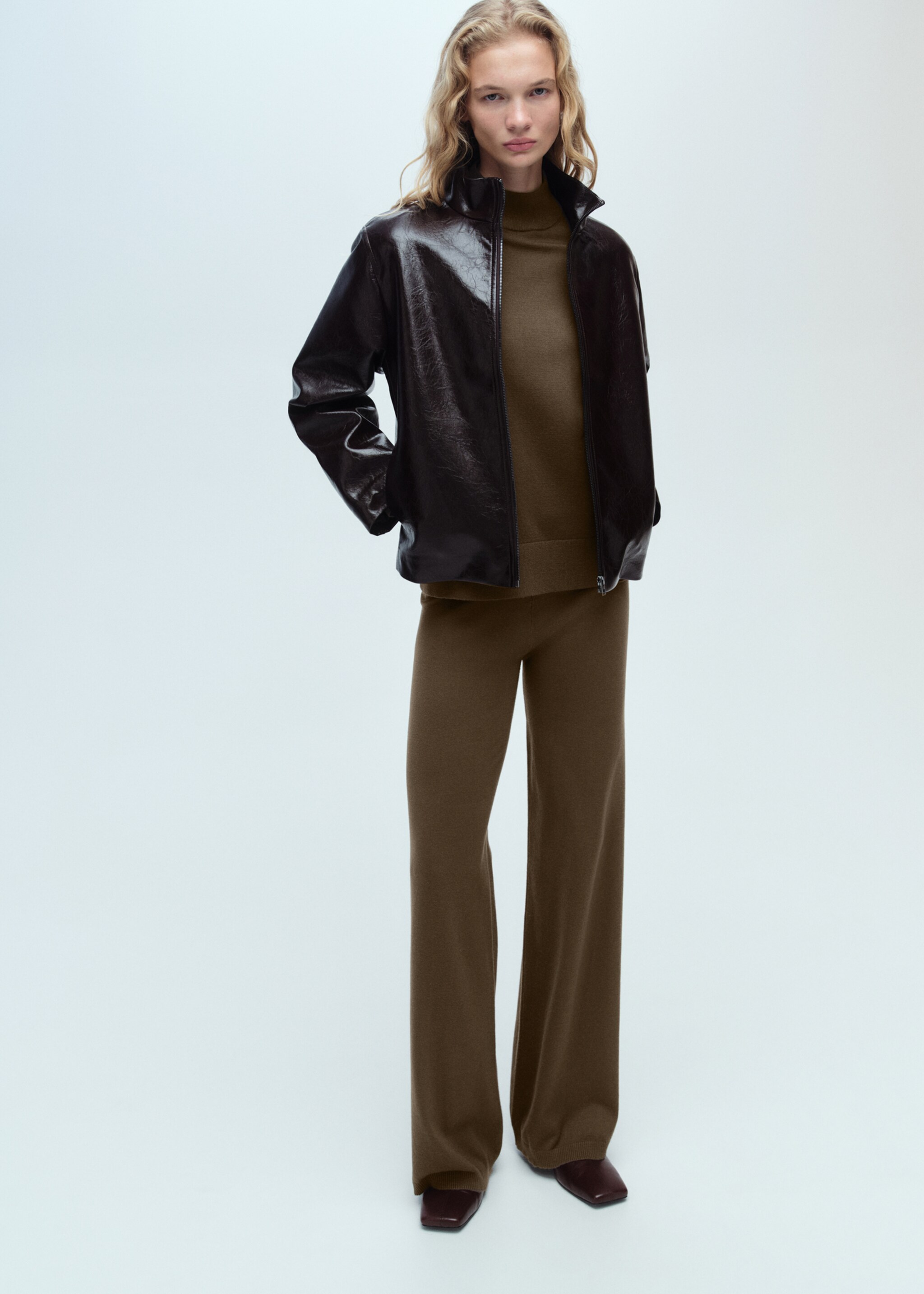 Pull-over maille col montant - Plan général, Kaki. Ref: 87090430-00.