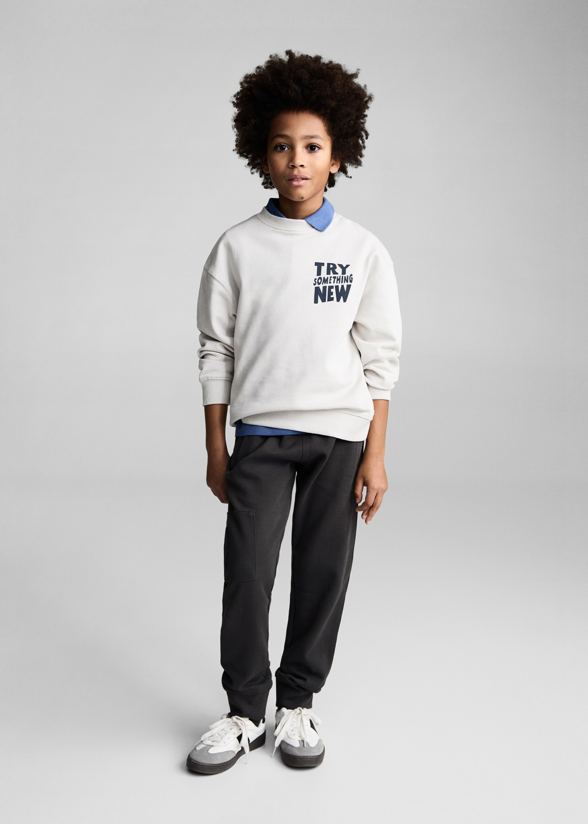 Joger nadrág rugalmas derékrésszel - Általános sík, Faszén. Ref: 87090433-00.