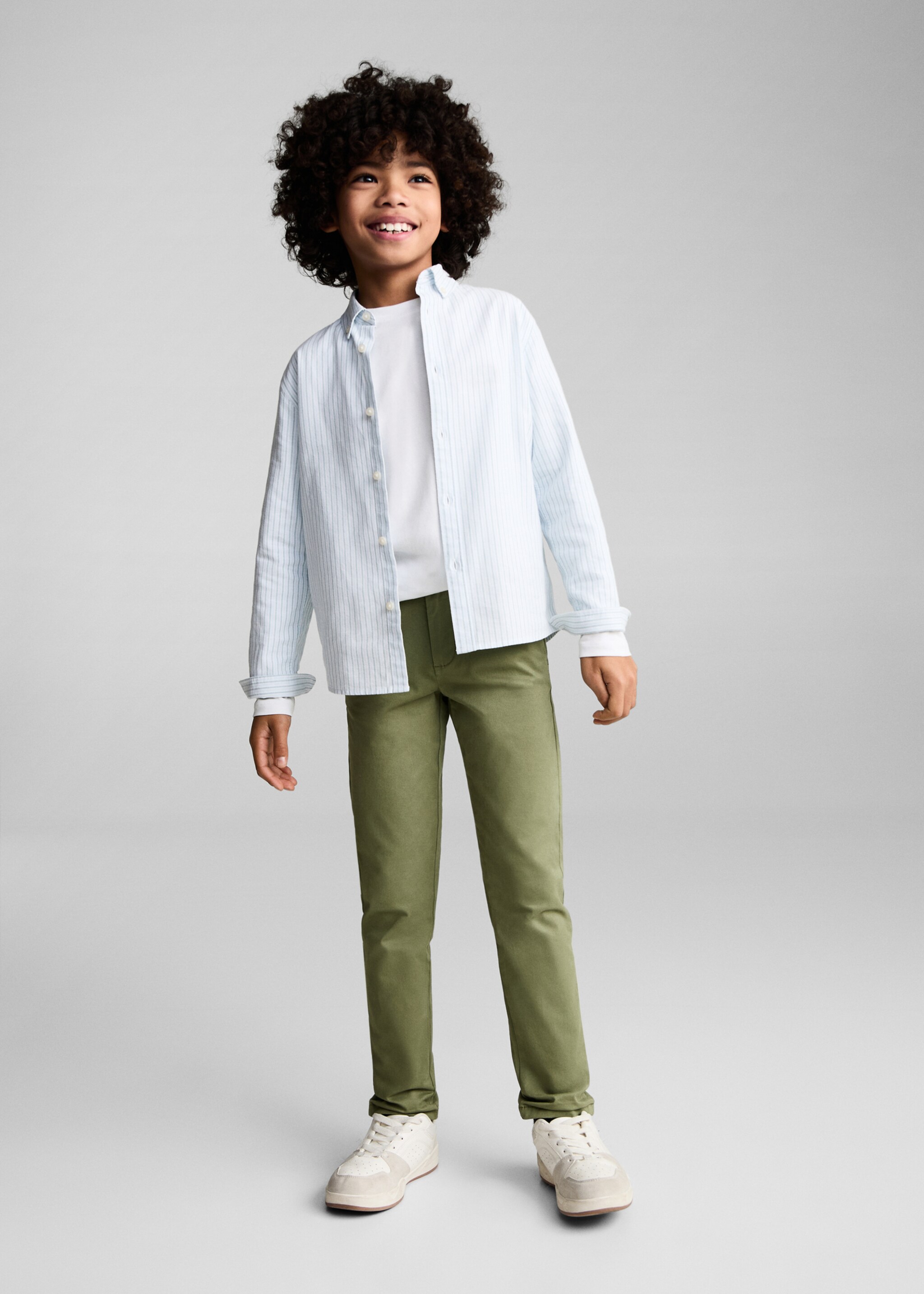 Cotton chinos - General plane, Khaki. Ref: 87090626-00.