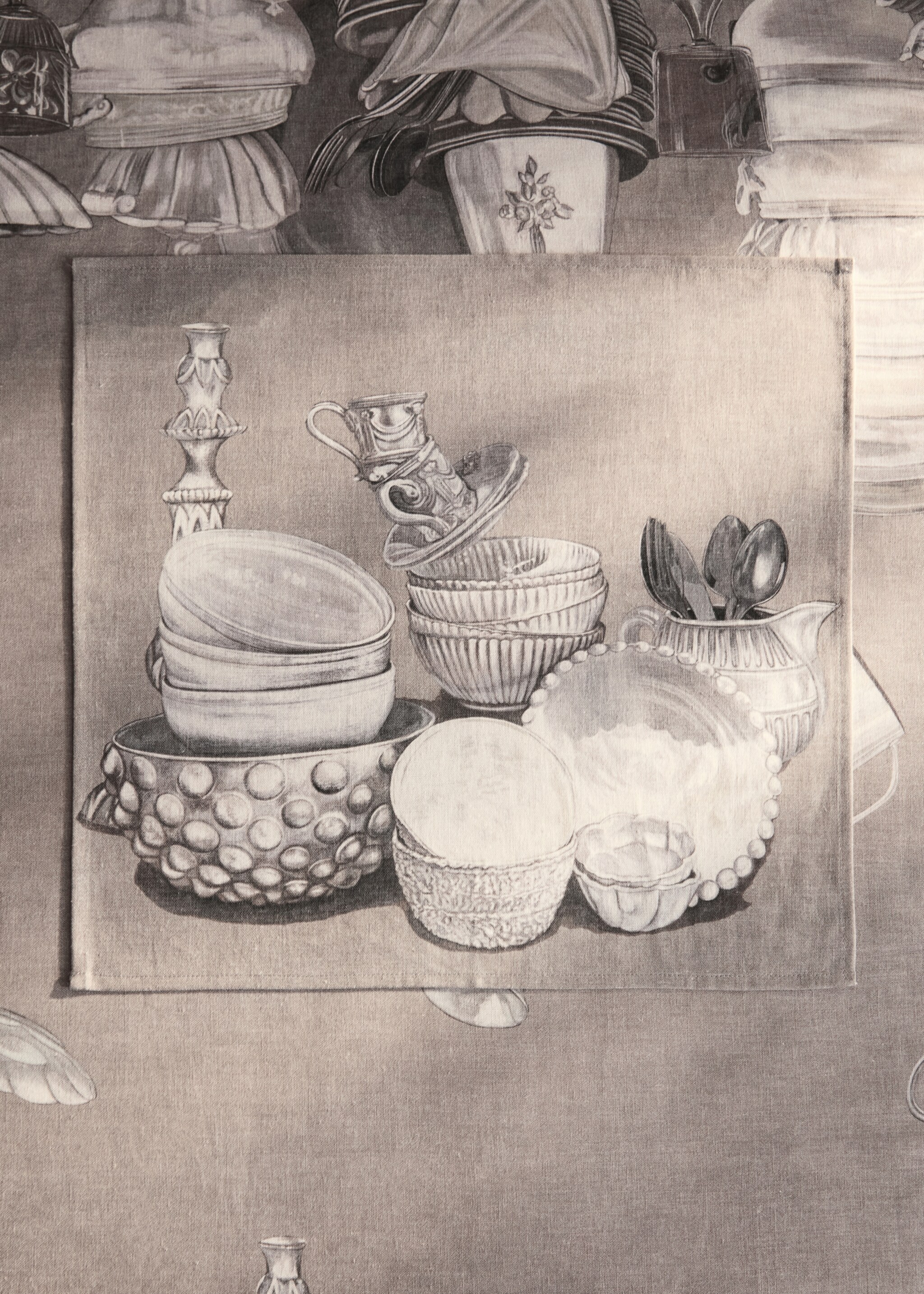 Cotton linen napkins with tableware print - General plane, Light/Pastel Grey. Ref: 87092945-00.