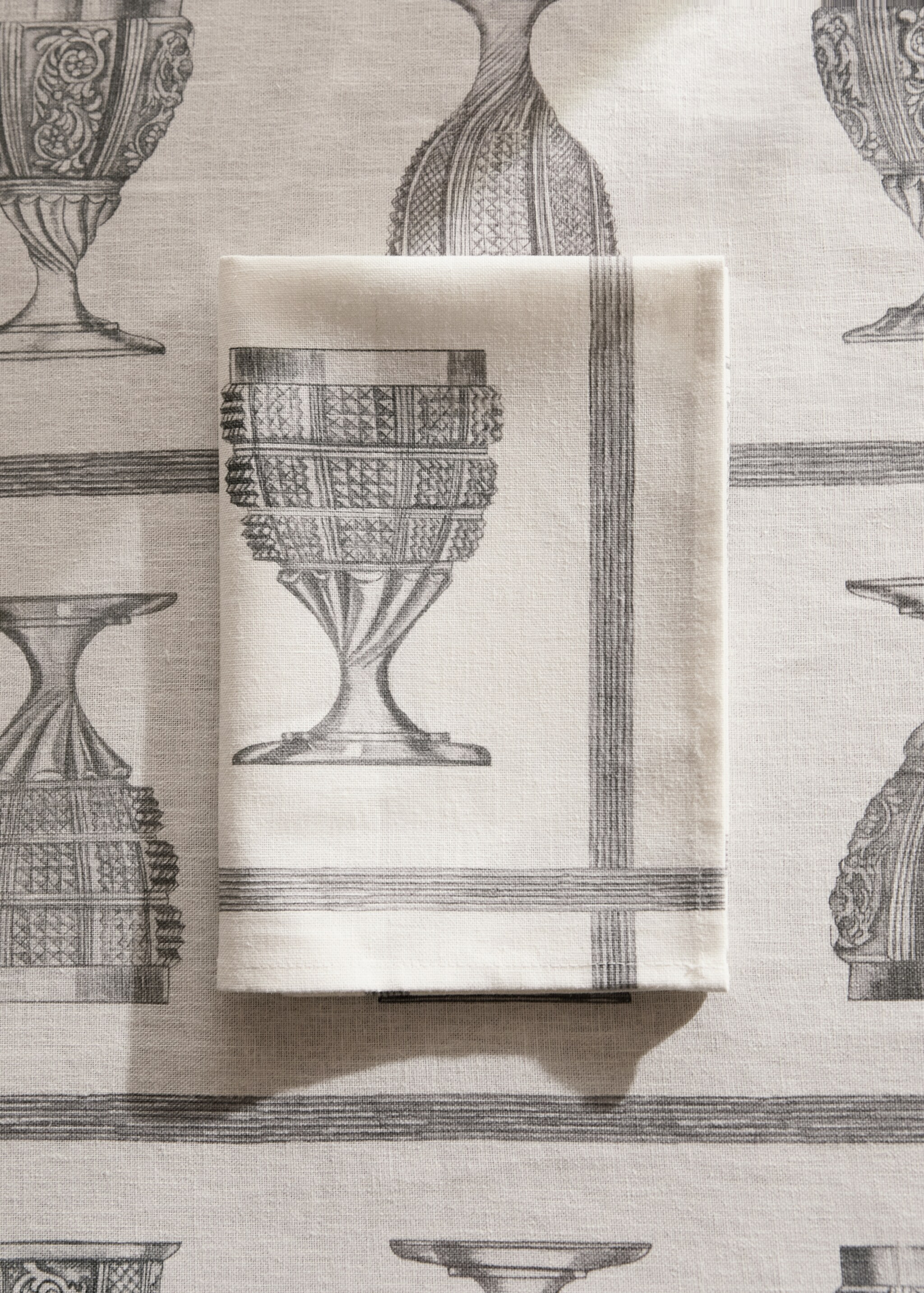 Cotton linen napkins with glasses print - General plane, Ecru. Ref: 87092971-00.