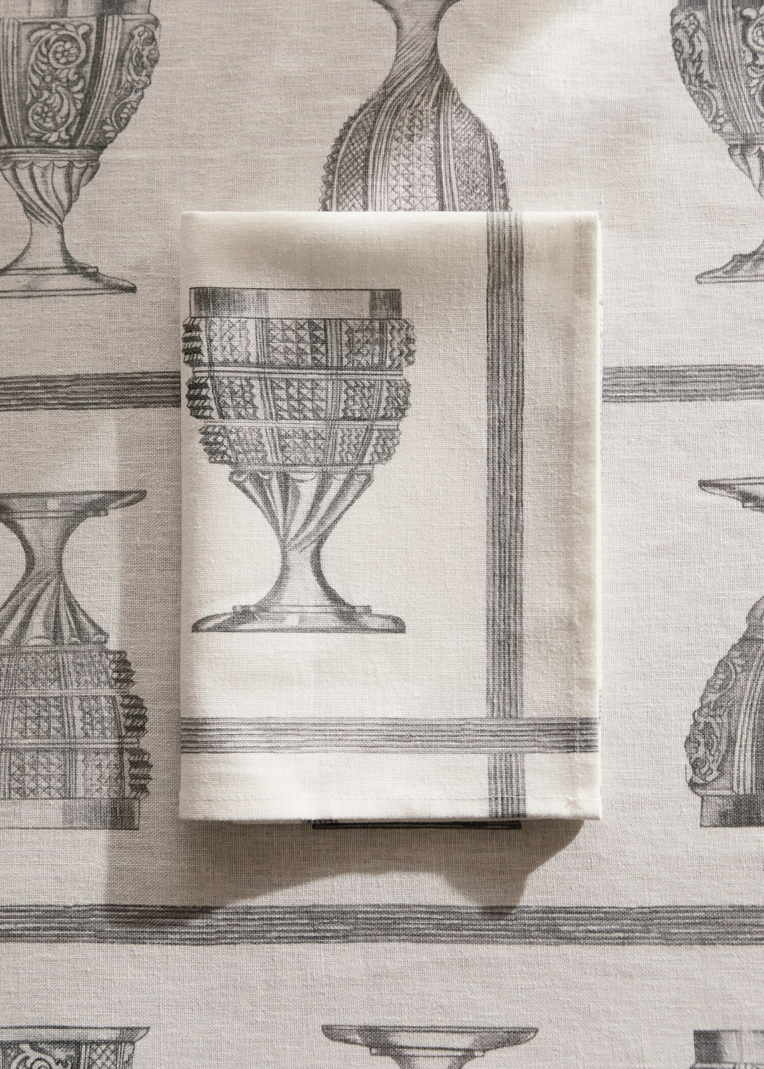Cotton linen napkins with glasses print - General plane