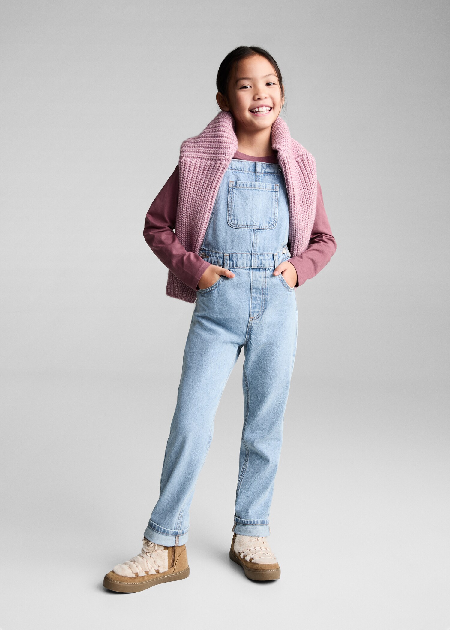 Long denim dungarees - General plane