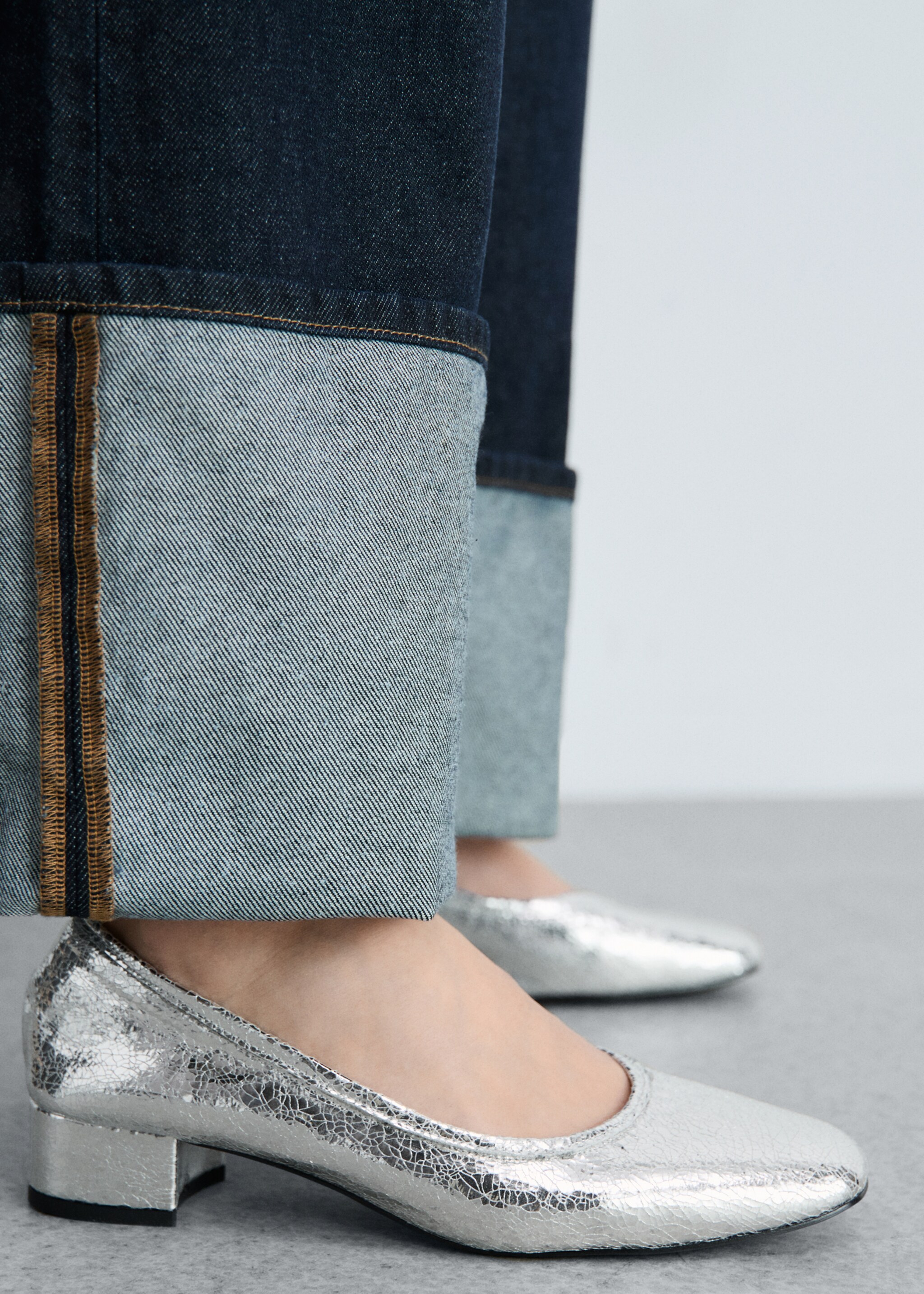 Cracked-heel shoes - General plane, Silver. Ref: 87093285-00.