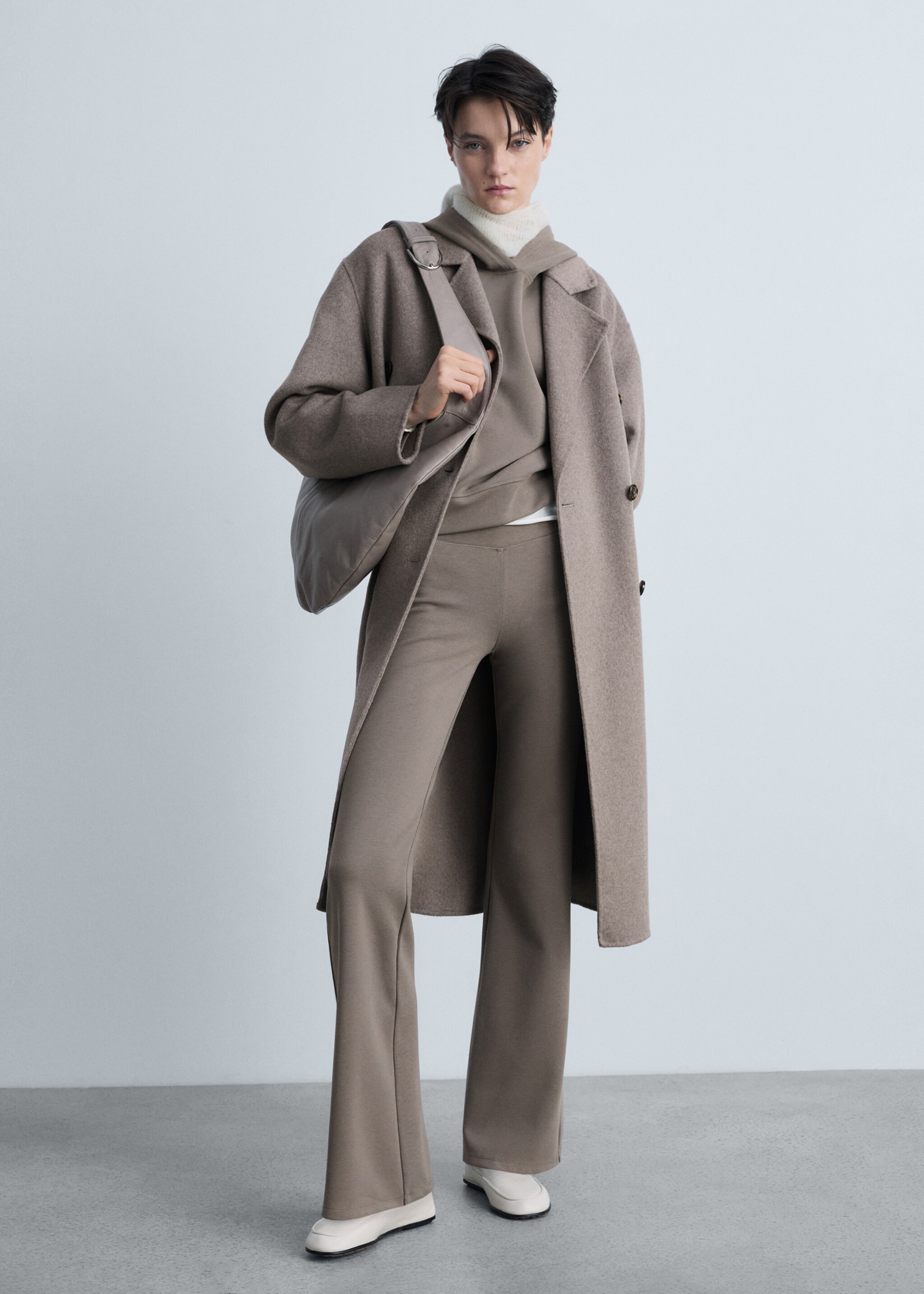 Sweat-shirt oversize capuche - Plan général, Marron moyen. Ref: 87093289-00.