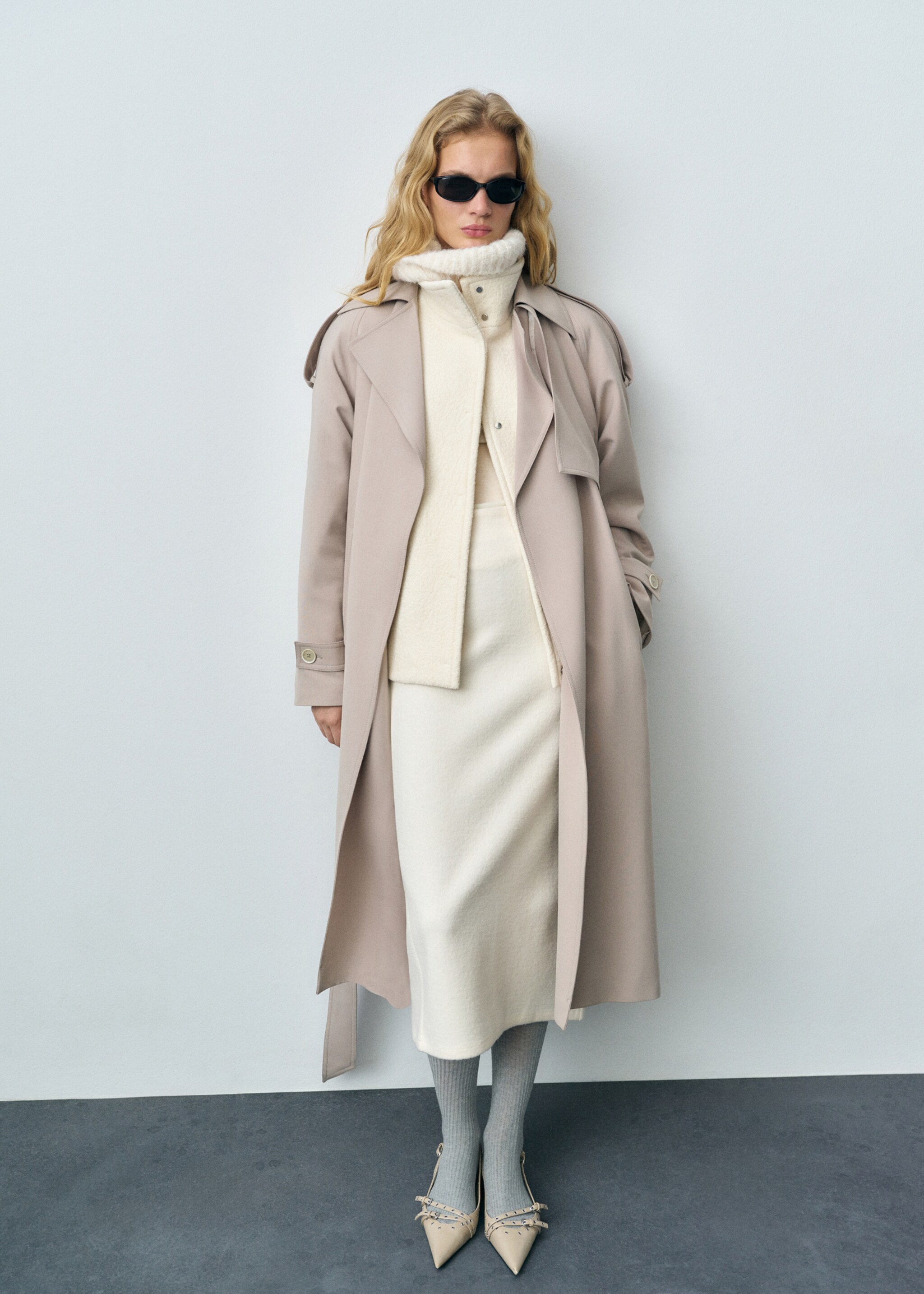 Oversized trench coat with belt - General plane, Ecru. Ref: 87093294-00.