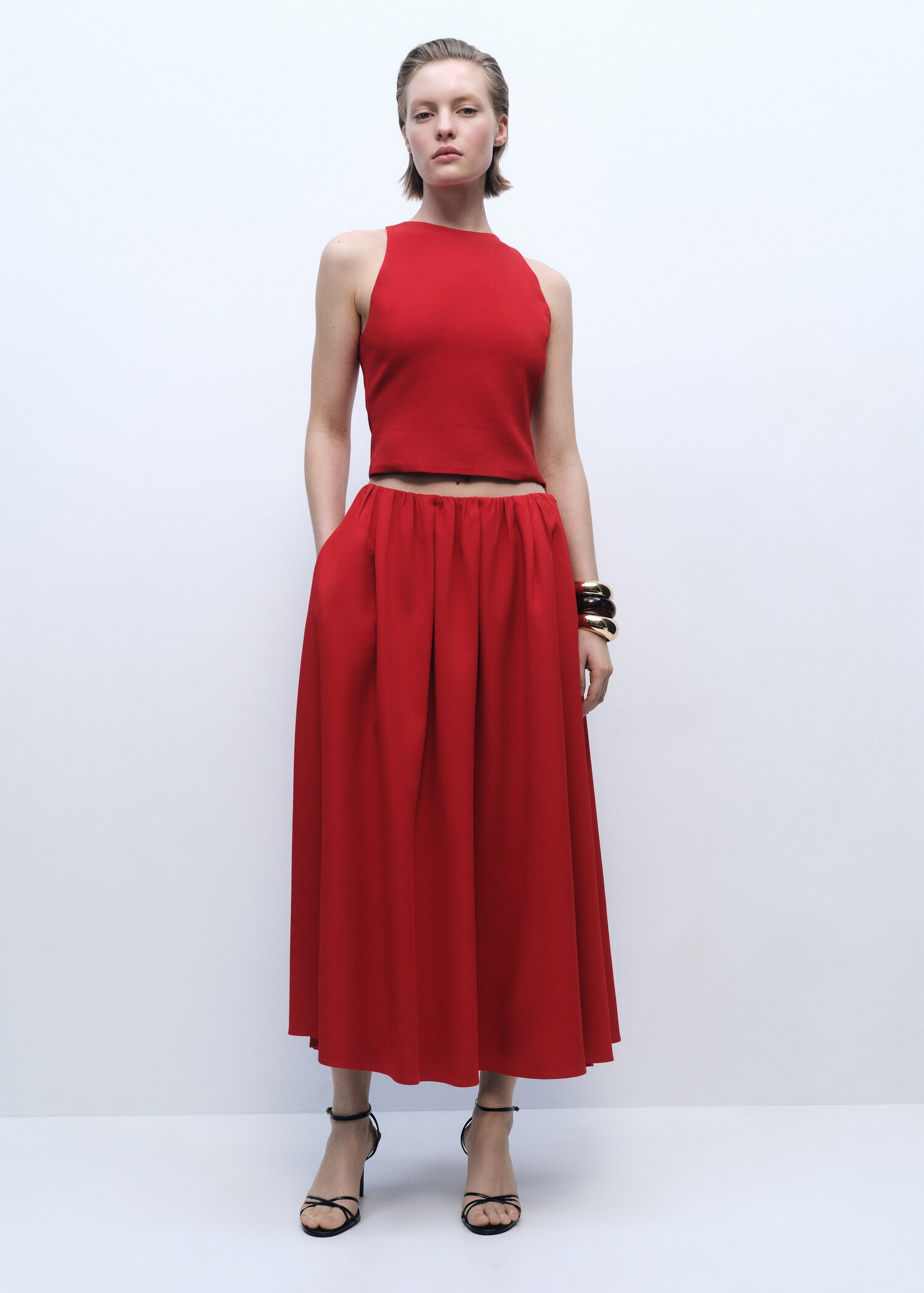 Long skirt with gathered waist - General plane