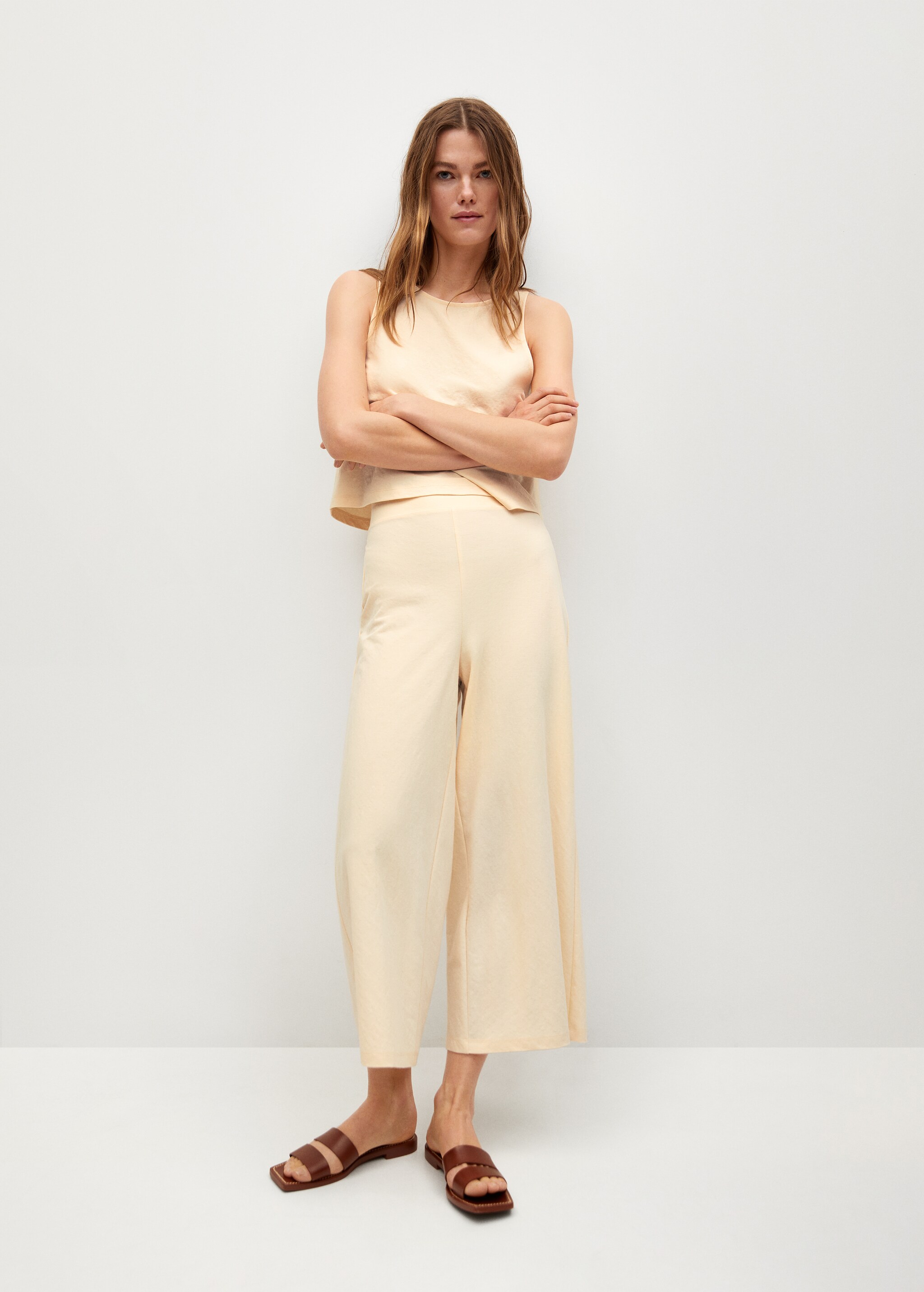 Pantalón culotte fluido - Plano general