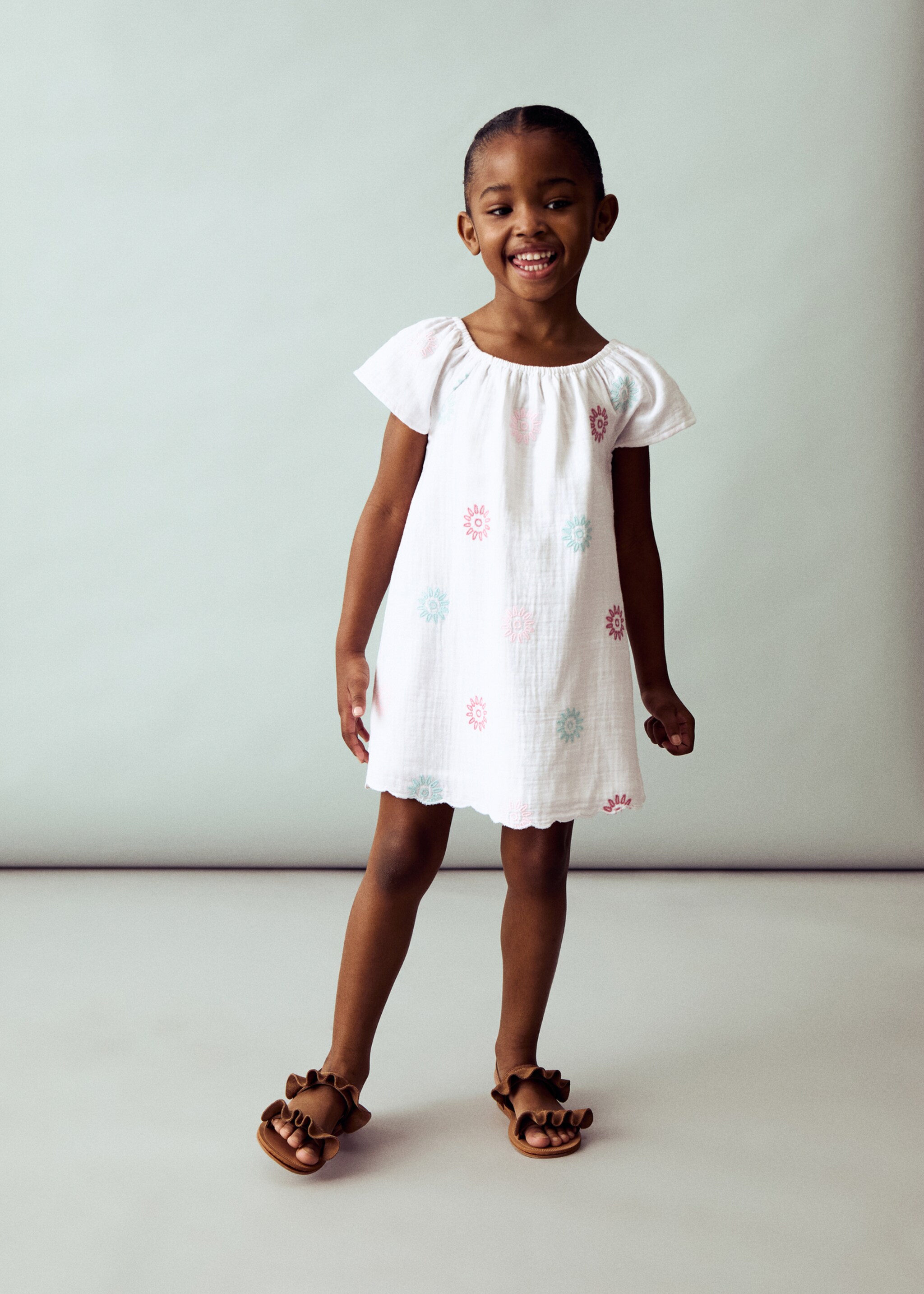 Embroidered detail dress - General plane, White. Ref: 87097697-00.