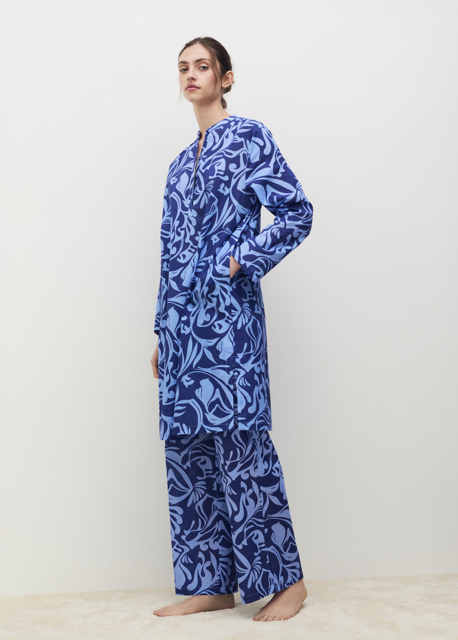 Baumwoll-Kaftan mit zweifarbigem Print - Allgemeine Ansicht