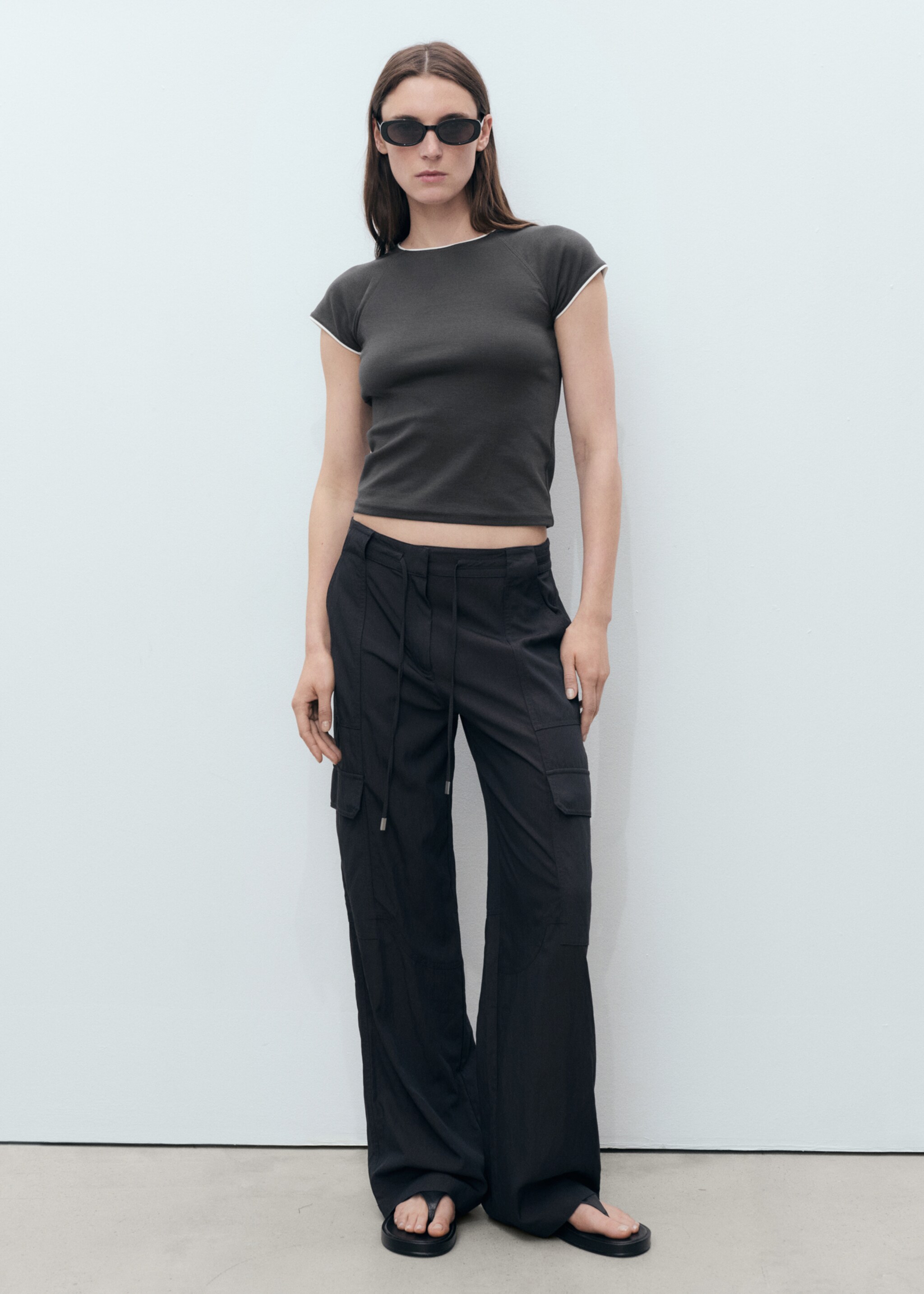 Cotton t-shirt with contrasting trim - General plane, Grey. Ref: 87099211-00.